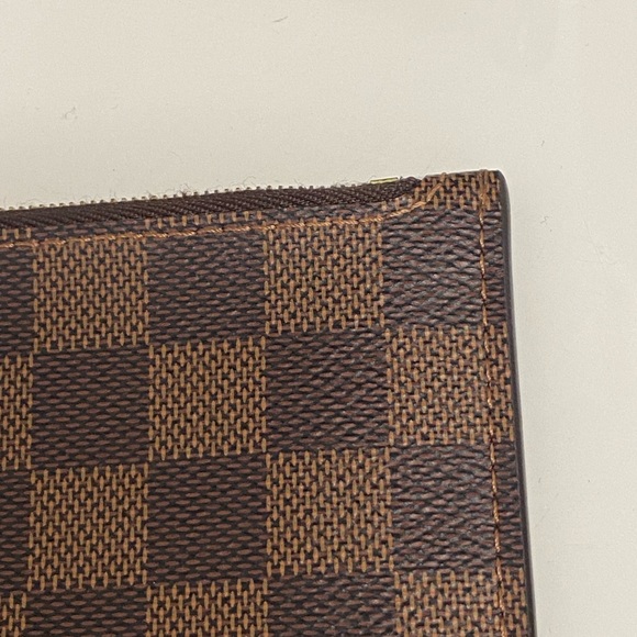 Louis Vuitton Damier pouch - Picture 6 of 16